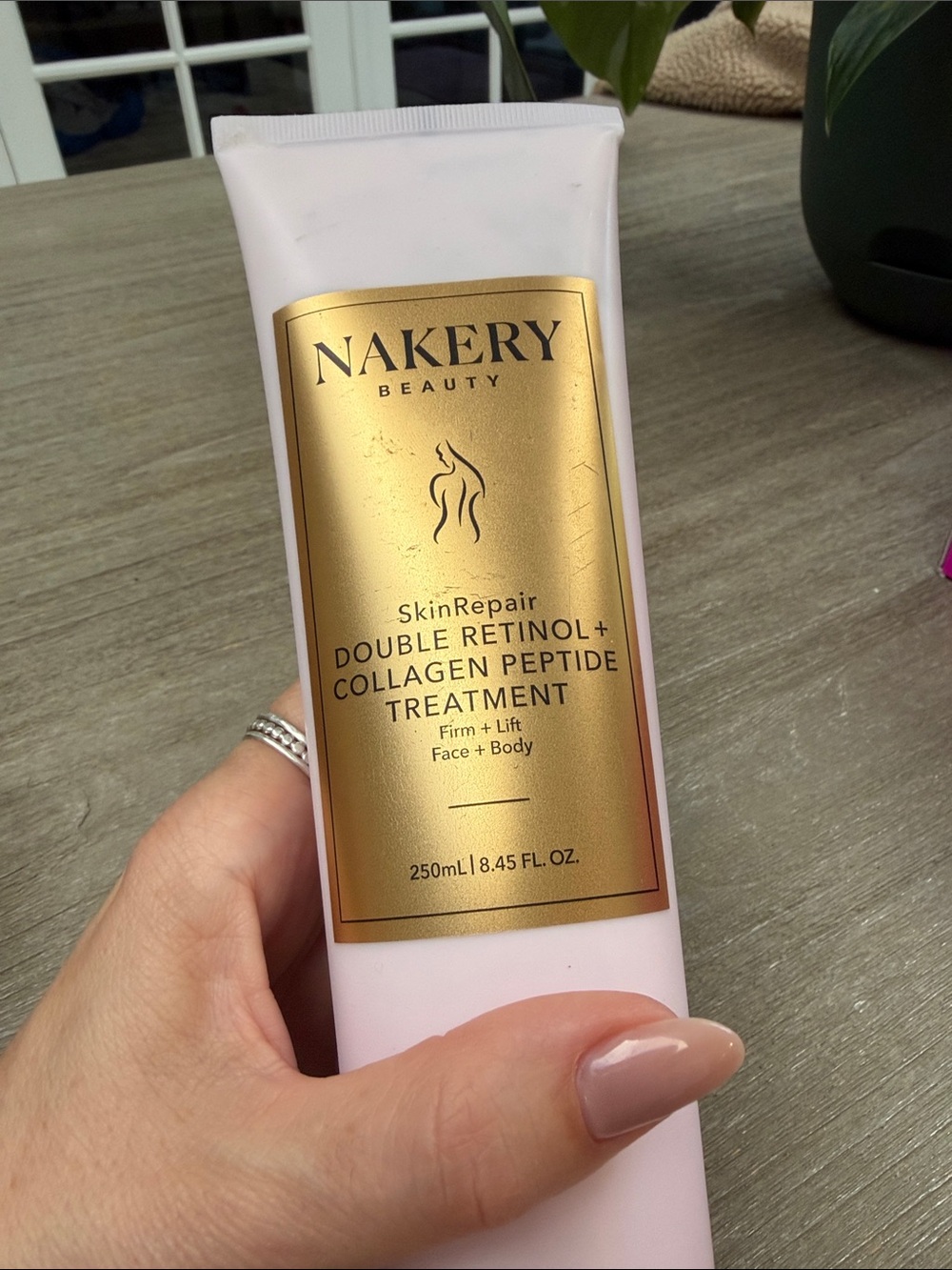 Nakery Beauty Double Retinol + Collagen Peptide Treatment face and body - Picture 3 of 5